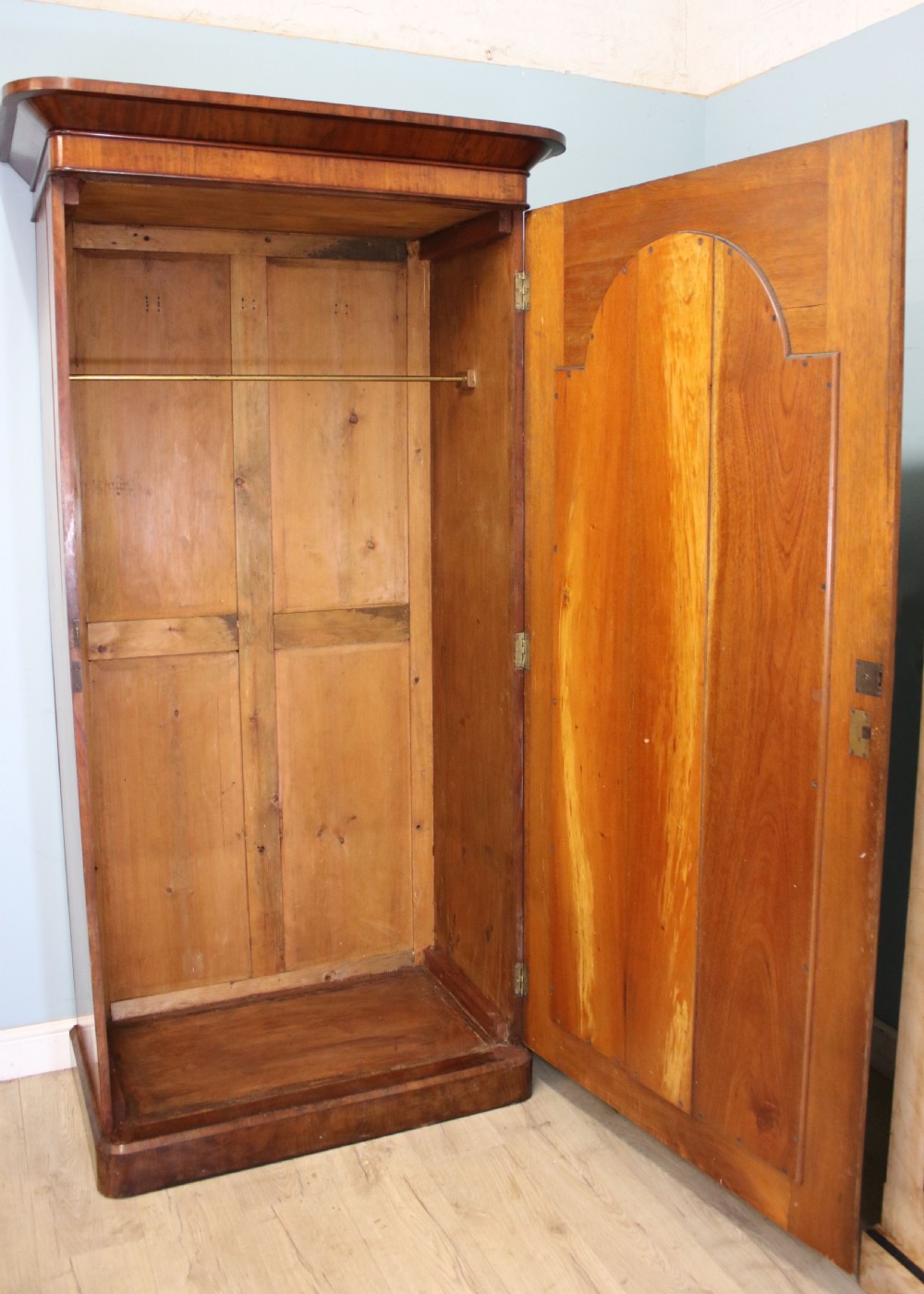 A quality Victorian imposing mahogany wardrobe!  View VI
