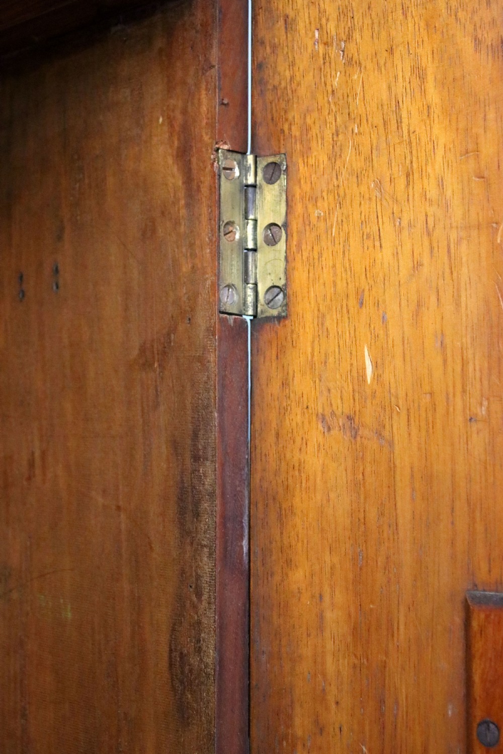 A quality Victorian imposing mahogany wardrobe!  View XV
