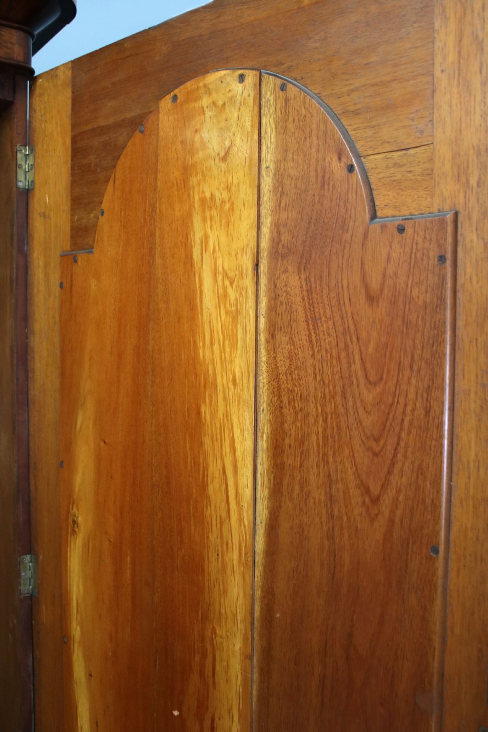 A quality Victorian imposing mahogany wardrobe!  View XVI