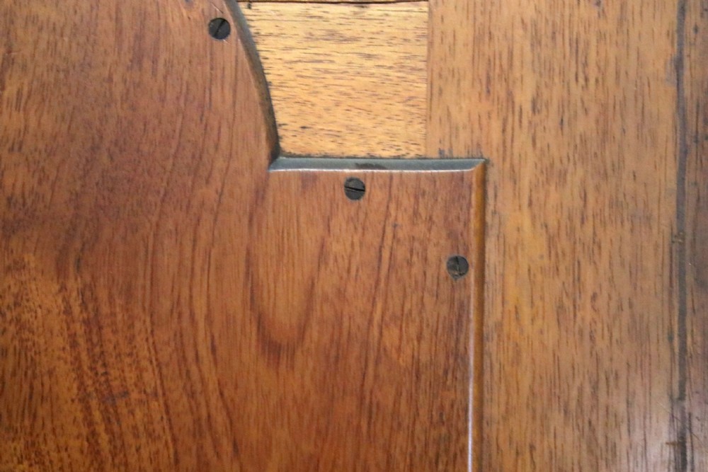 A quality Victorian imposing mahogany wardrobe!  View XVIII