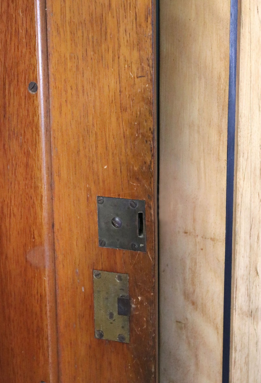 A quality Victorian imposing mahogany wardrobe!  View XIX