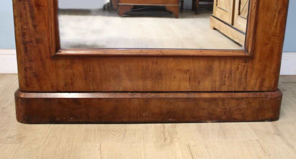 A quality Victorian imposing mahogany wardrobe!  View XXI