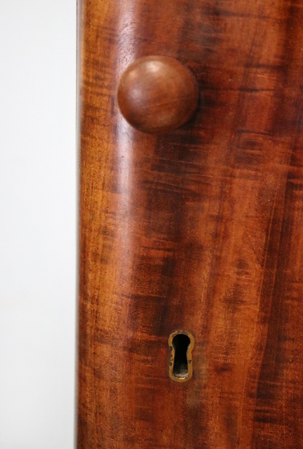 A quality Victorian imposing mahogany wardrobe!  View XXIV