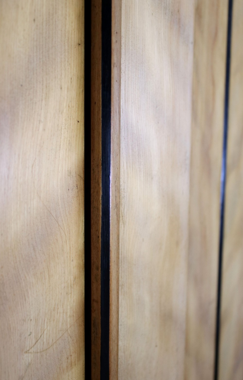 Late Victorian American walnut wardrobe  View VIII