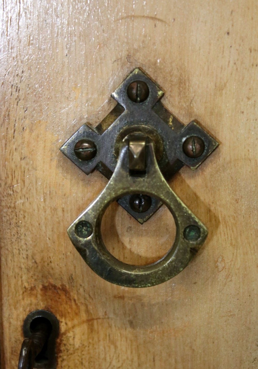 Late Victorian American walnut wardrobe  View XIII