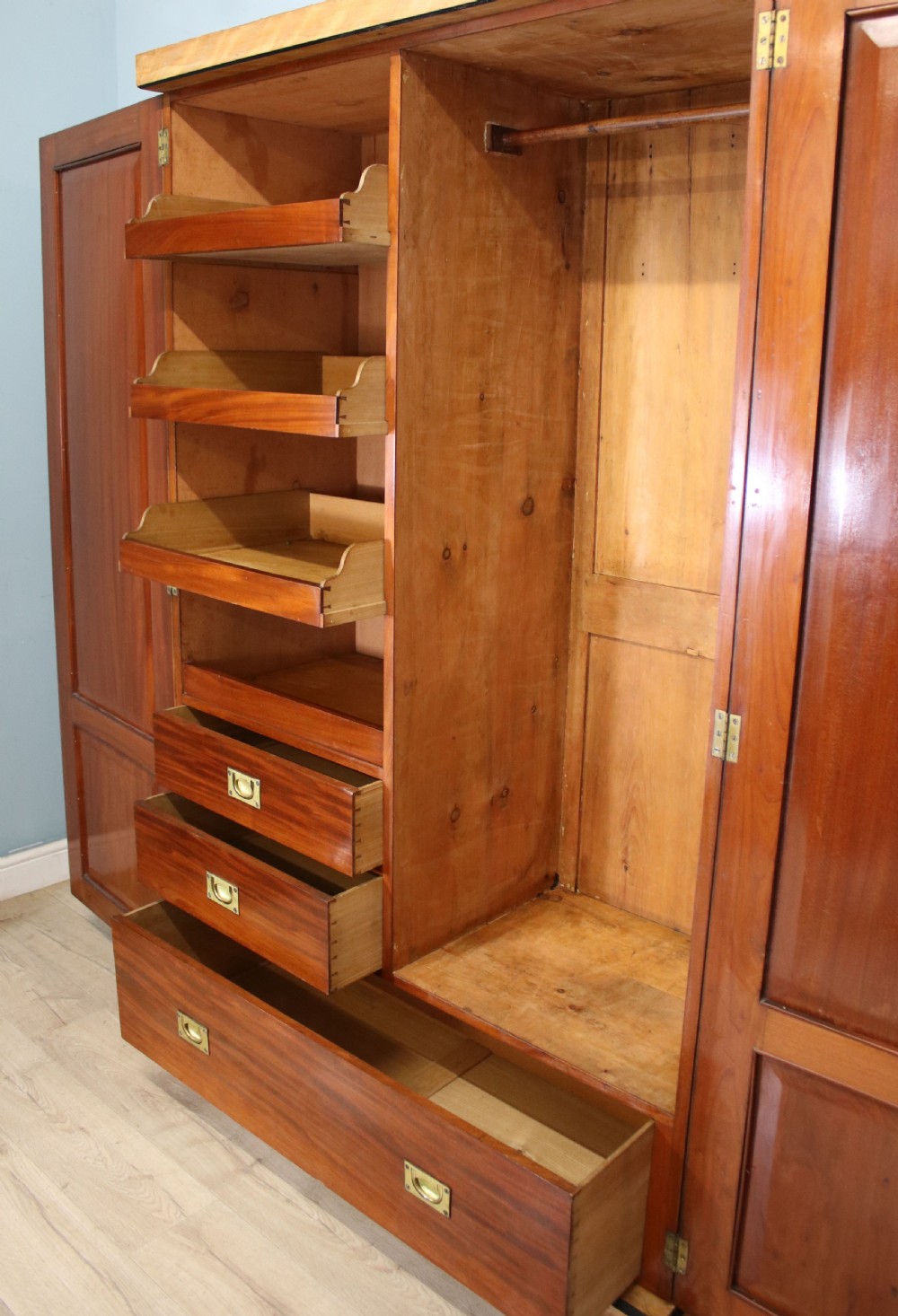 Late Victorian American walnut wardrobe  View XXI