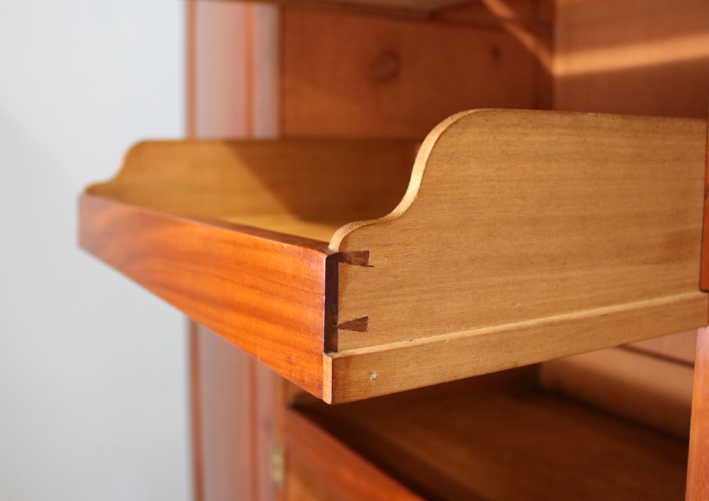 Late Victorian American walnut wardrobe  View XXIII