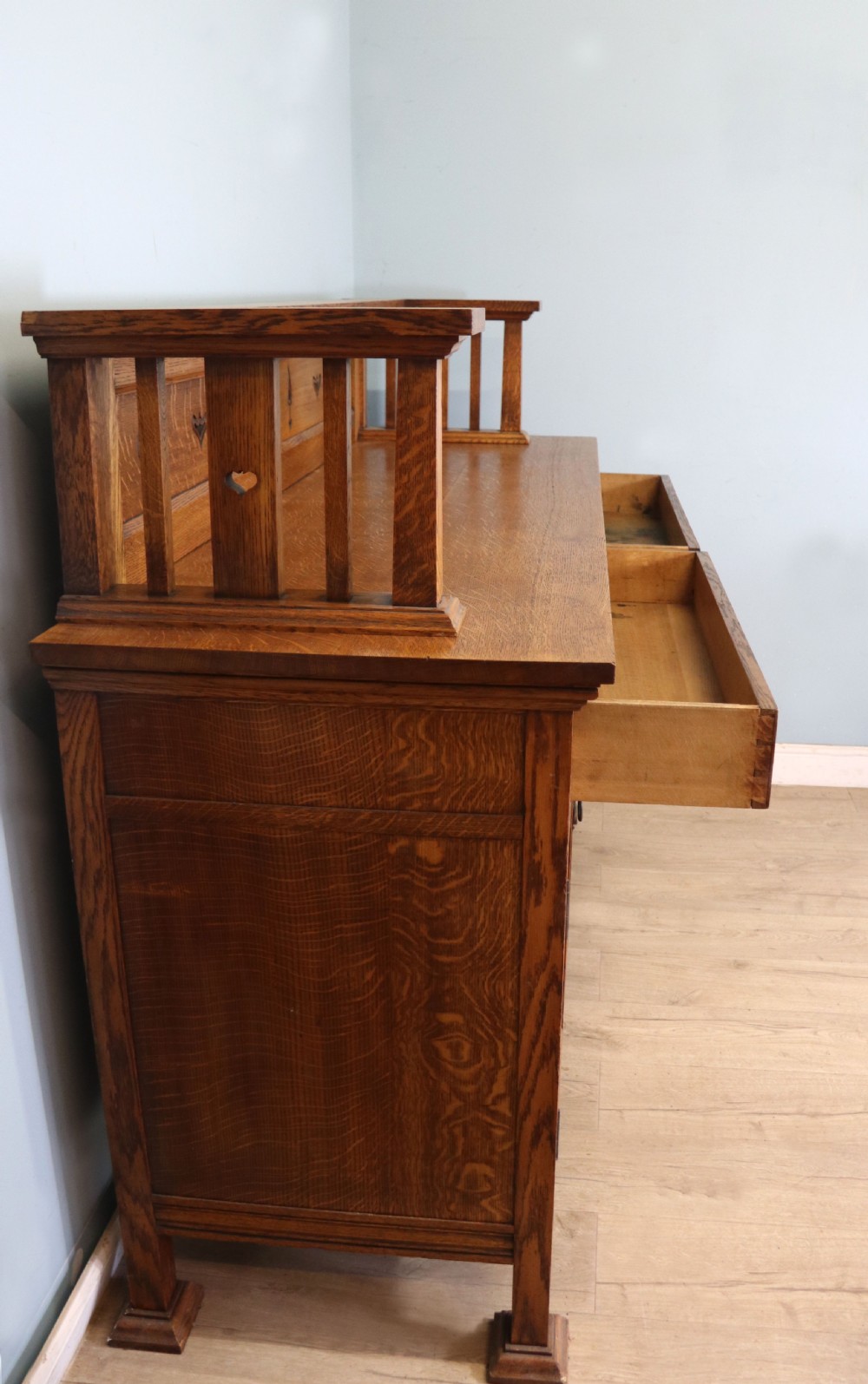 A lovely late Victorian solid light oak sideboard  View VIII