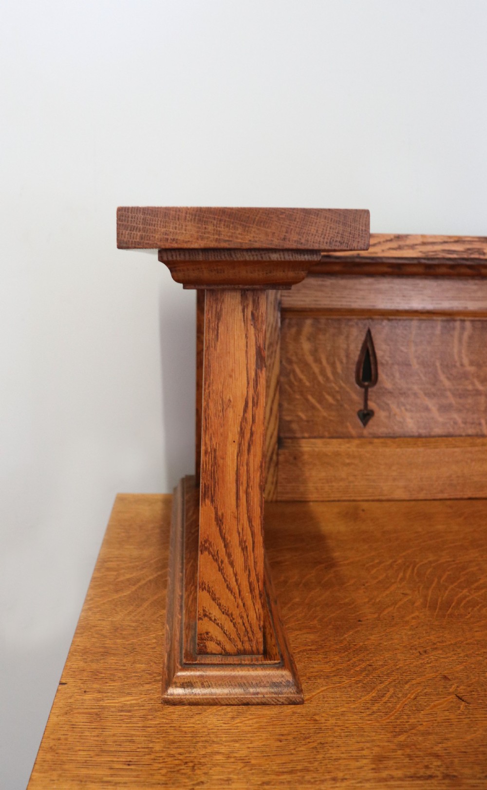 A lovely late Victorian solid light oak sideboard  View XVIII