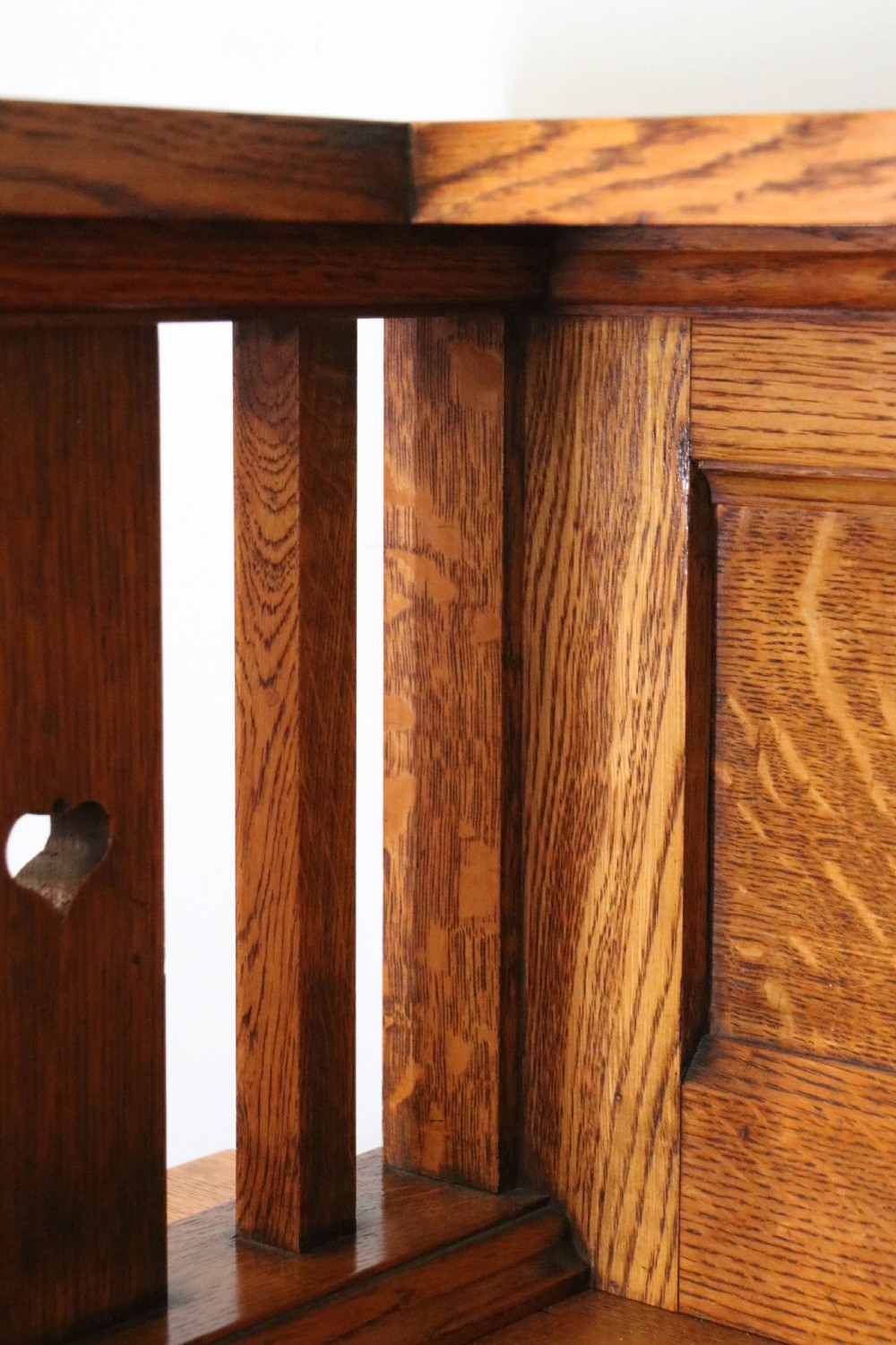 A lovely late Victorian solid light oak sideboard  View XXI