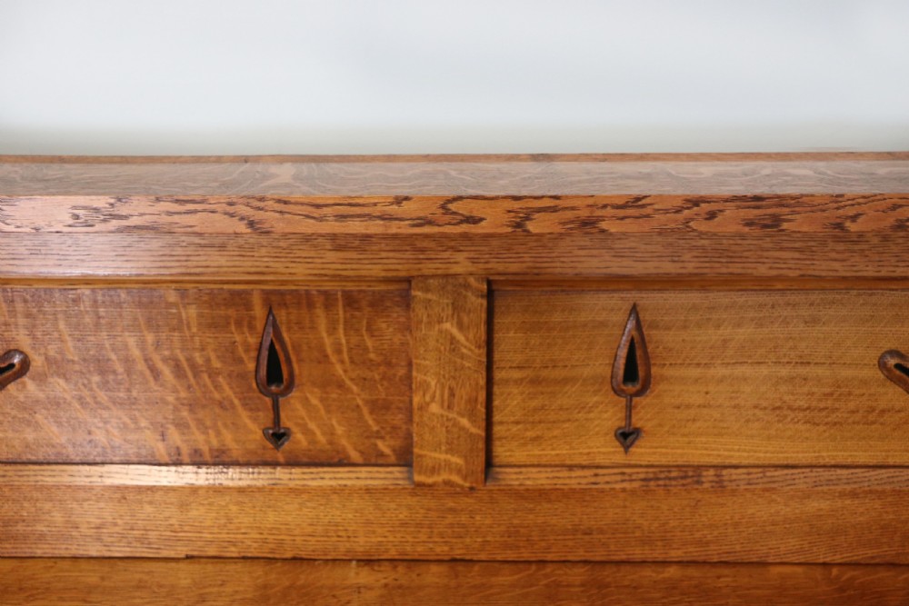 A lovely late Victorian solid light oak sideboard  View XXIII