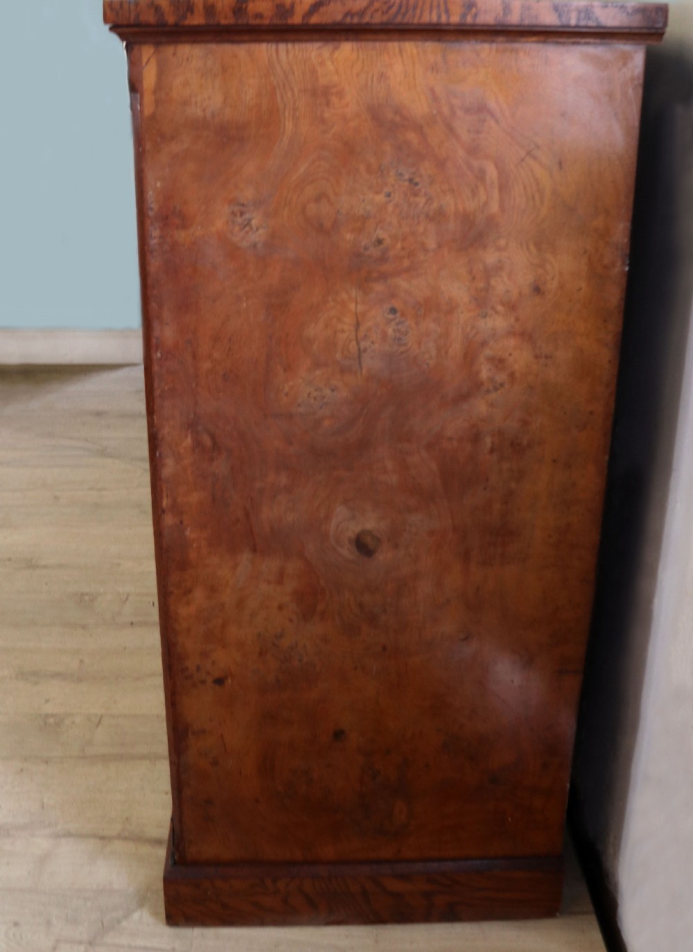 Pitch Pine aesthetic movement chest of drawers View V