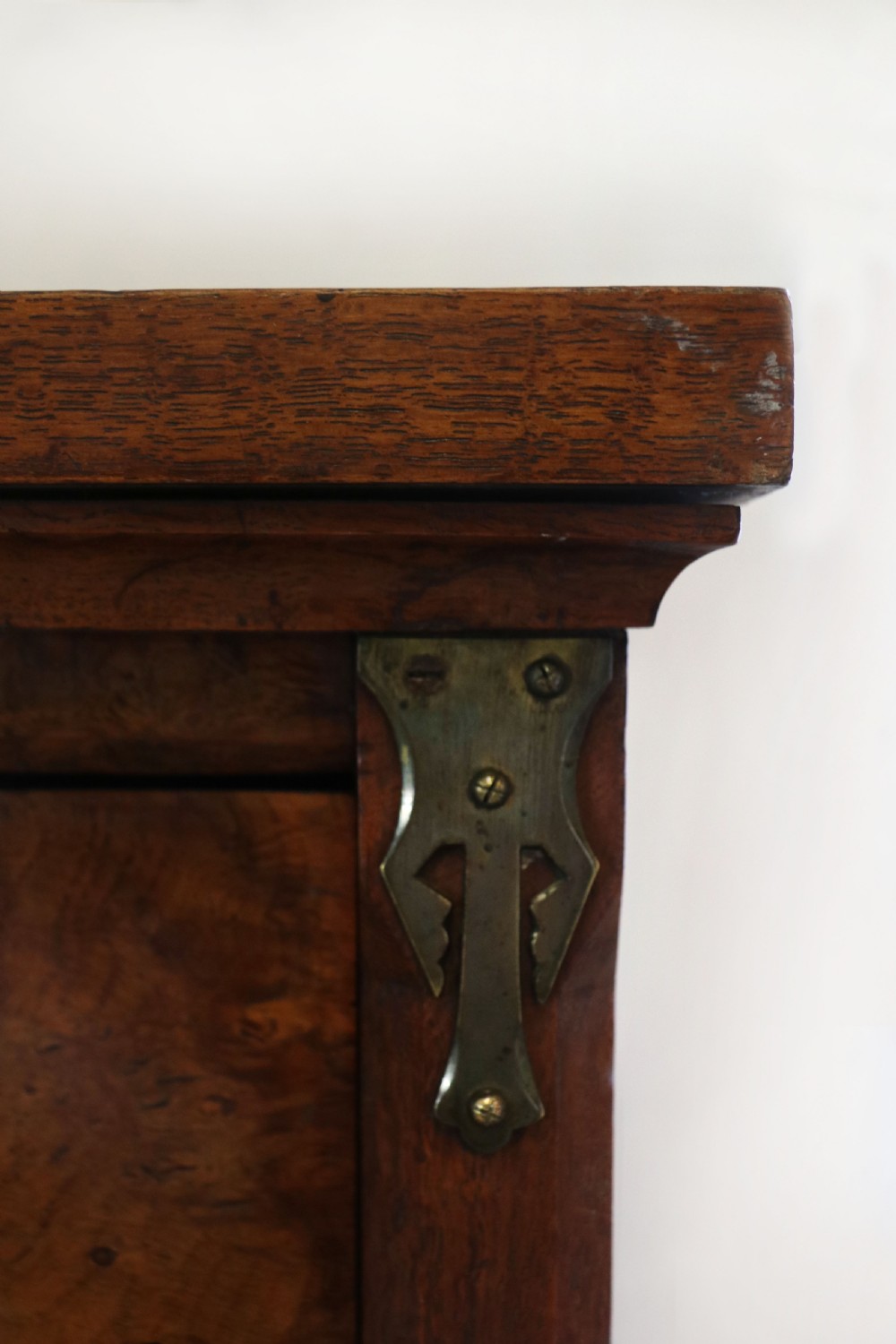 Pitch Pine aesthetic movement chest of drawers View IX
