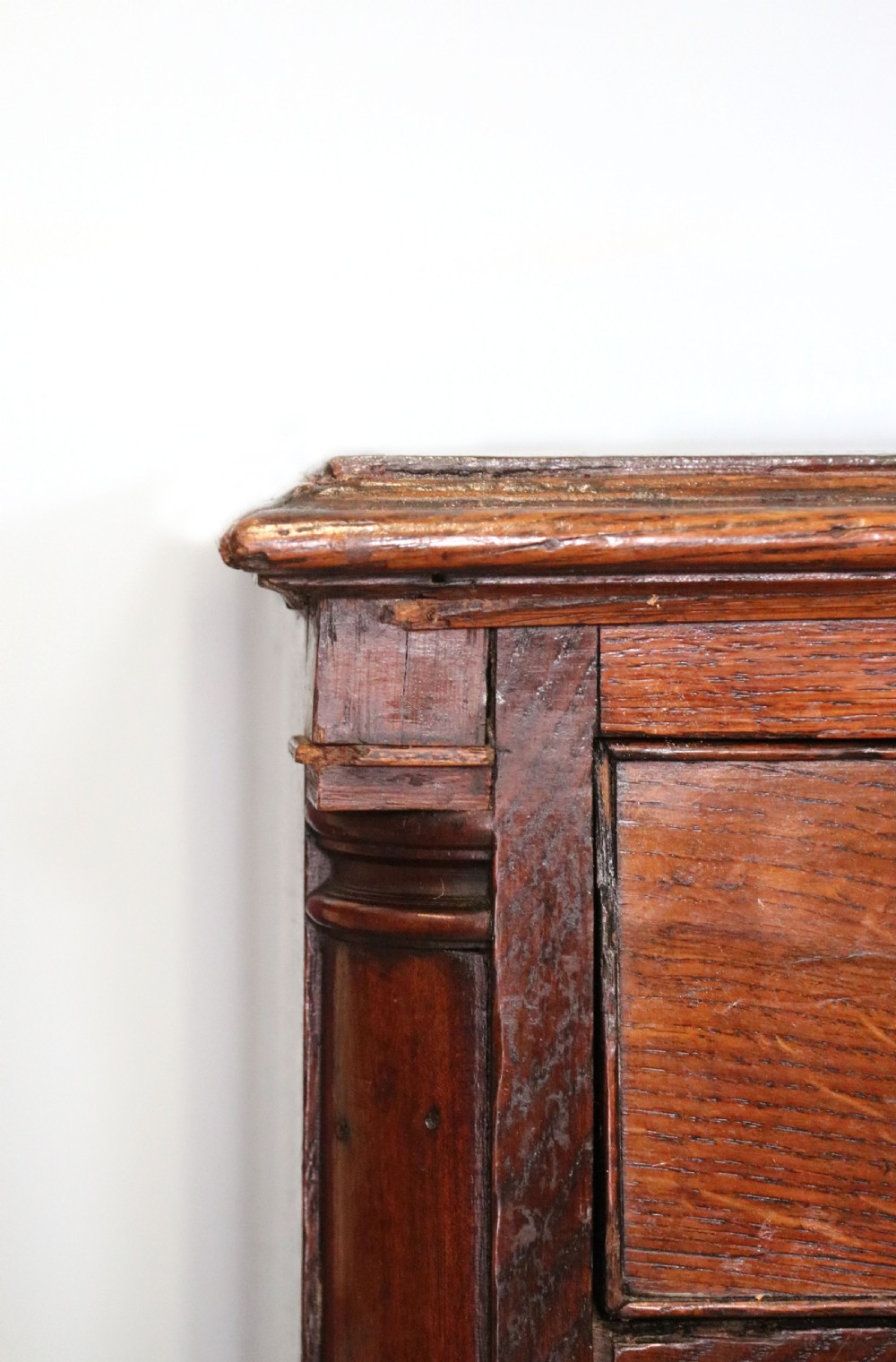 A lovely George III oak and mahogany crossbanded chest View IX