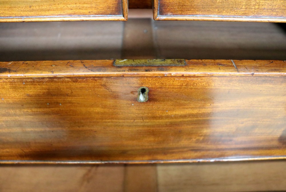 A quality Victorian mahogany chest of drawers.  View XIV