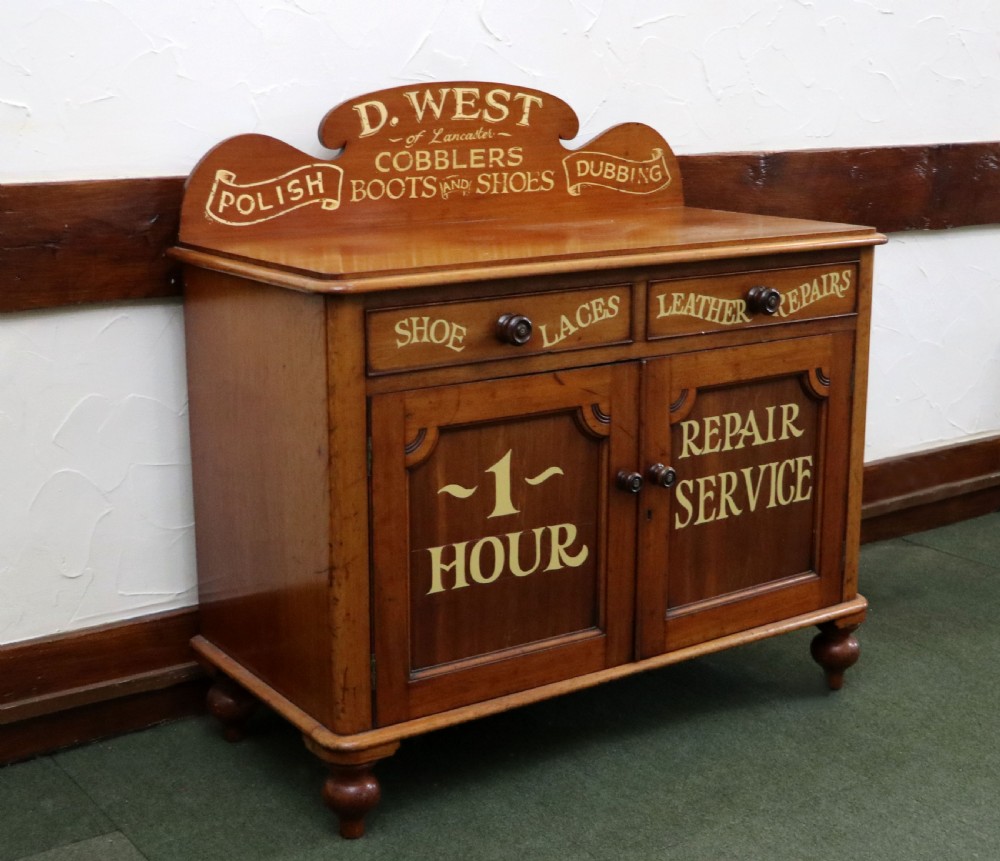  A lovely Victorian mahogany sideboard. View V