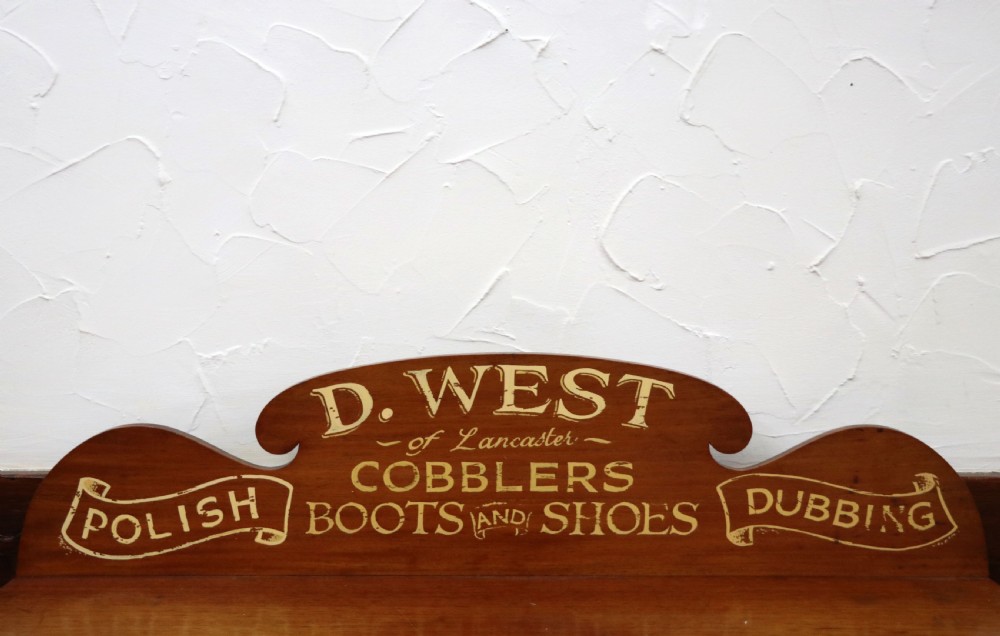  A lovely Victorian mahogany sideboard. View VI