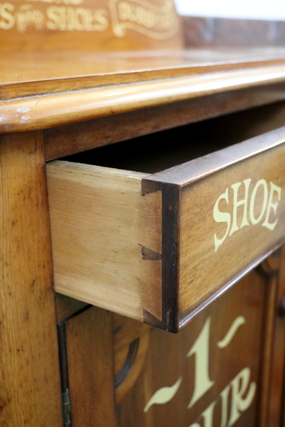  A lovely Victorian mahogany sideboard. View XIV