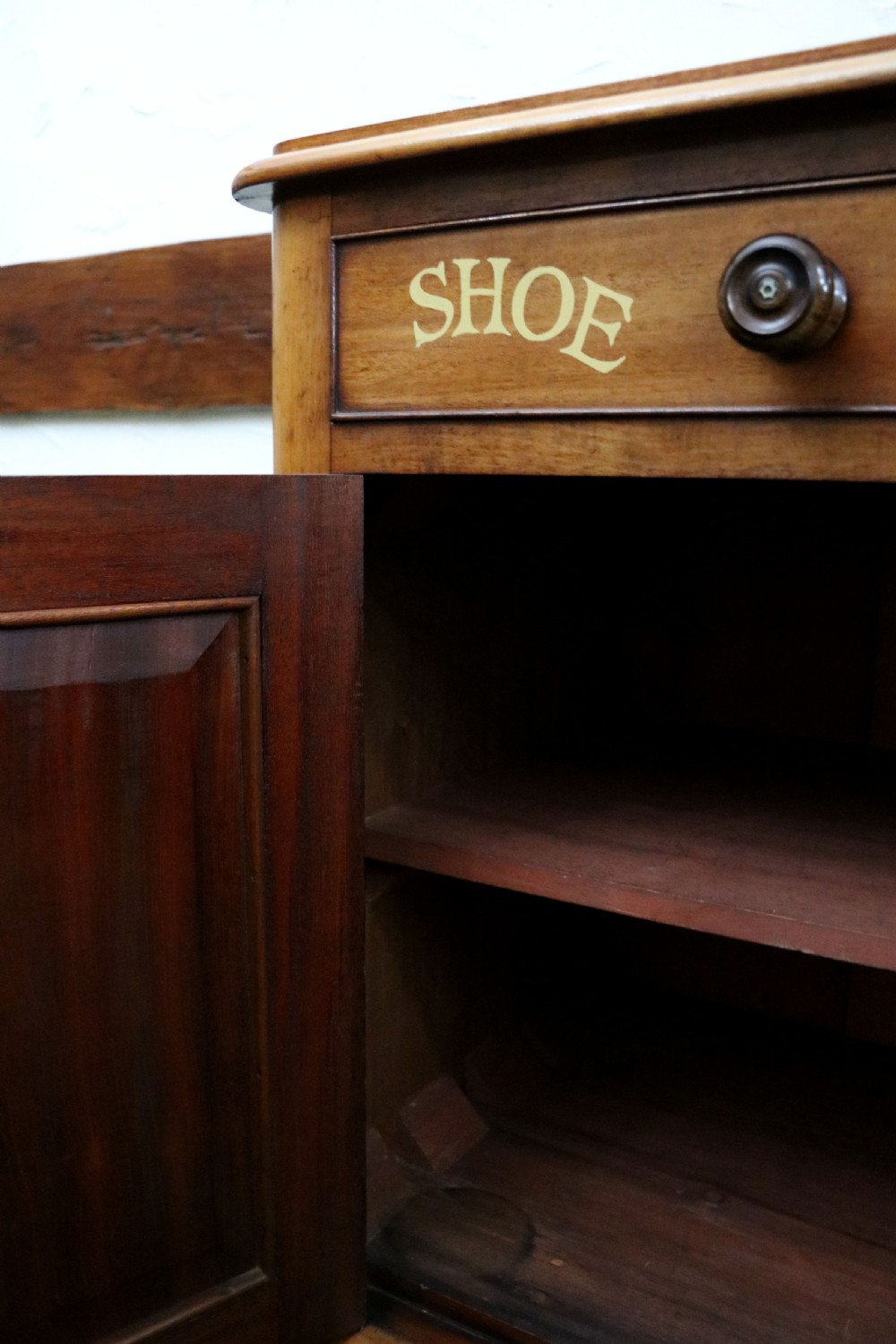  A lovely Victorian mahogany sideboard. View XV