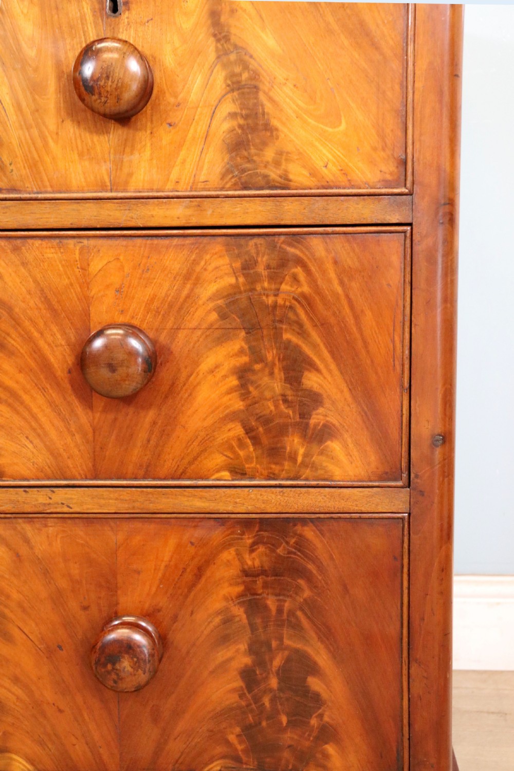 A lovely mid Victorian mahogany chest. View XIII