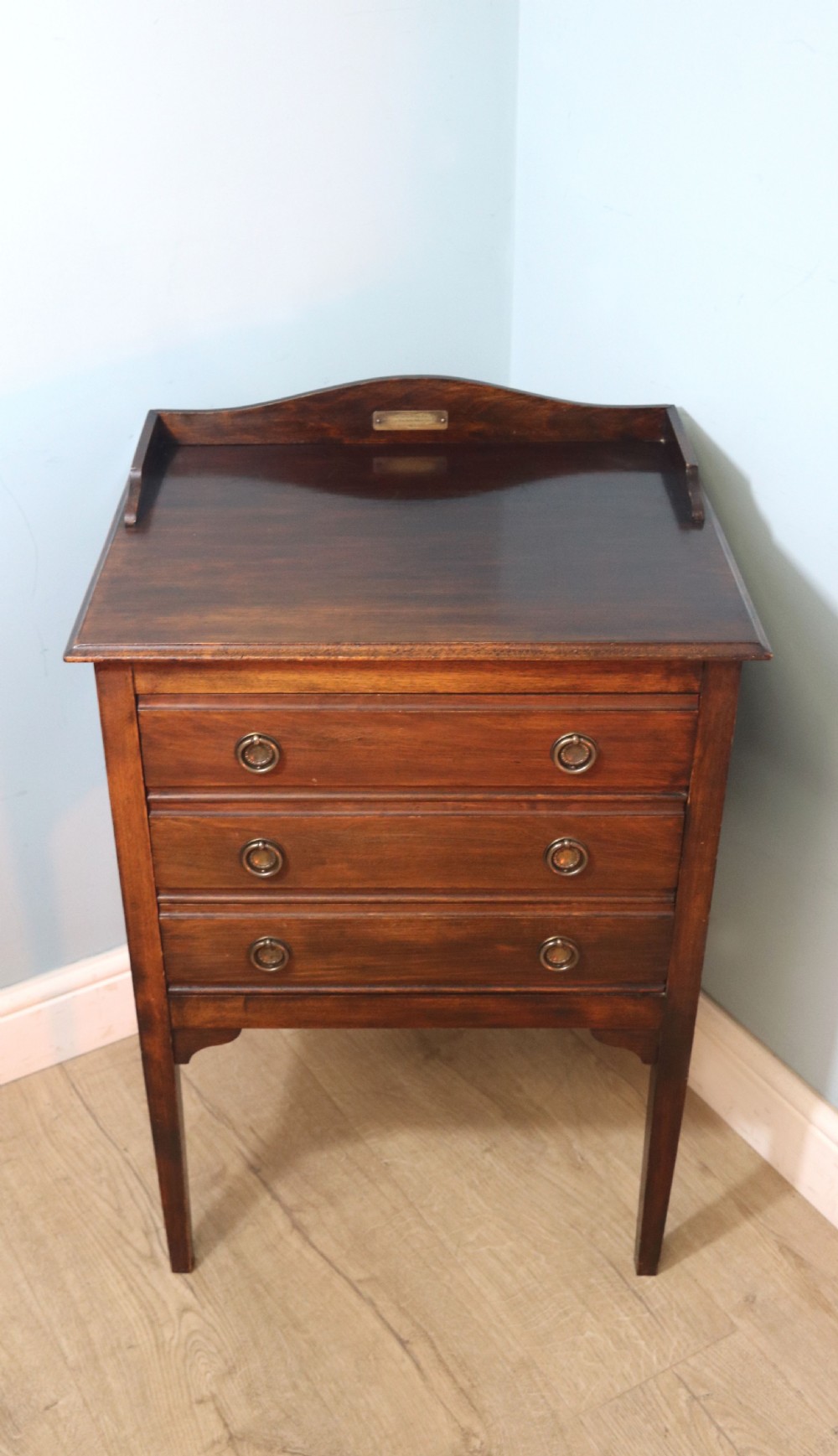  A lovely George V dining room side cabinet with cutlery trays marked for Godfrey & Co, Yeovil.  View III
