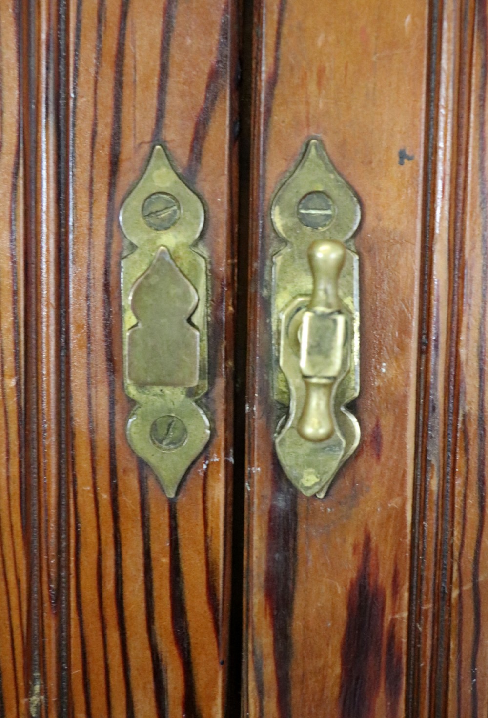 A late 19th century pitch pine wardrobe. View XI