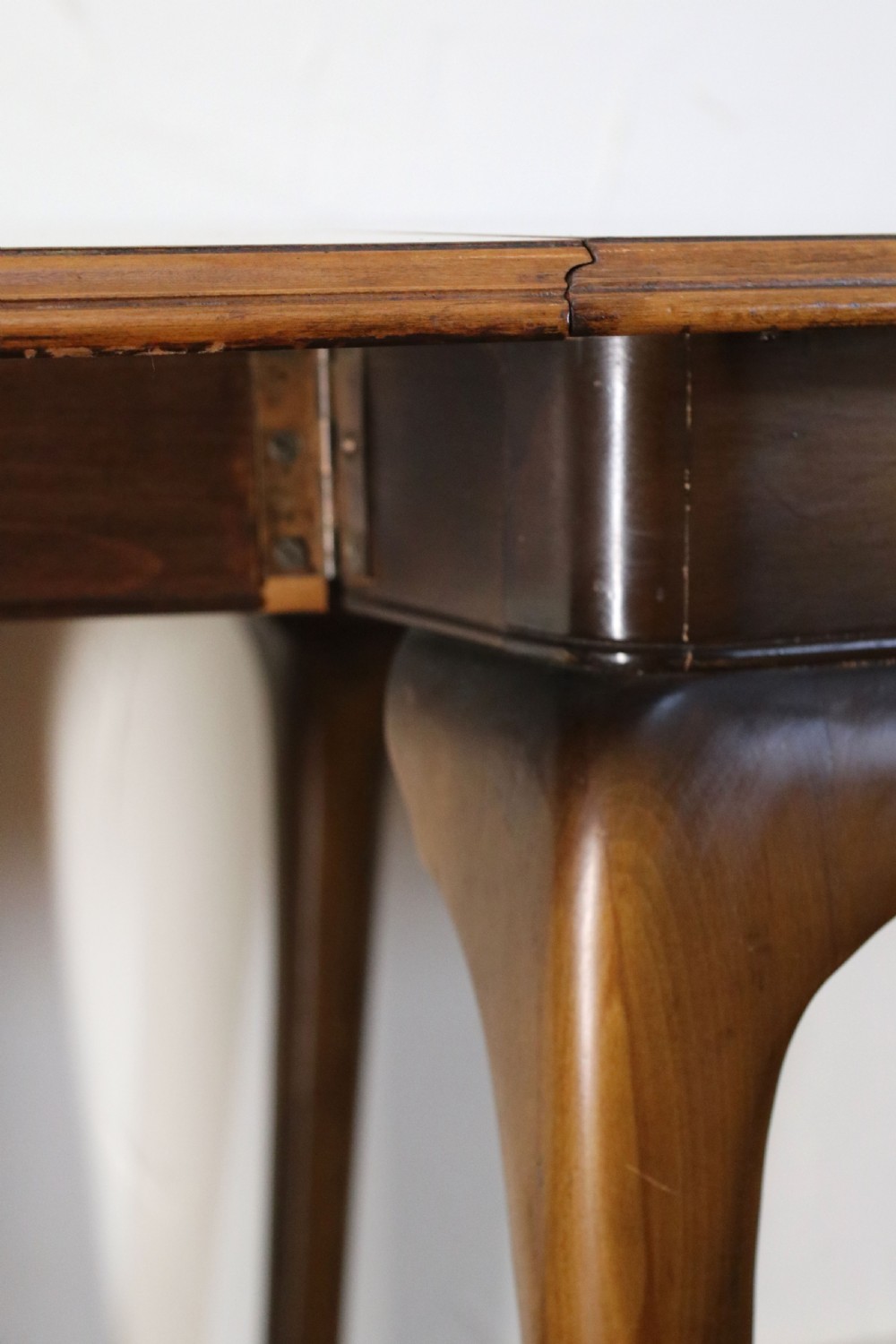  A lovely Queen Anne revival drop leaf dining table. View XII
