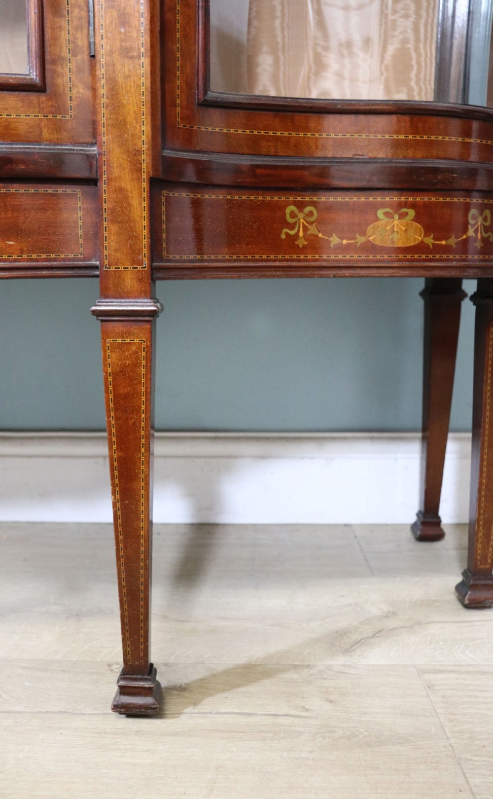 A magnificent Edwardian display cabinet. View XXVIII