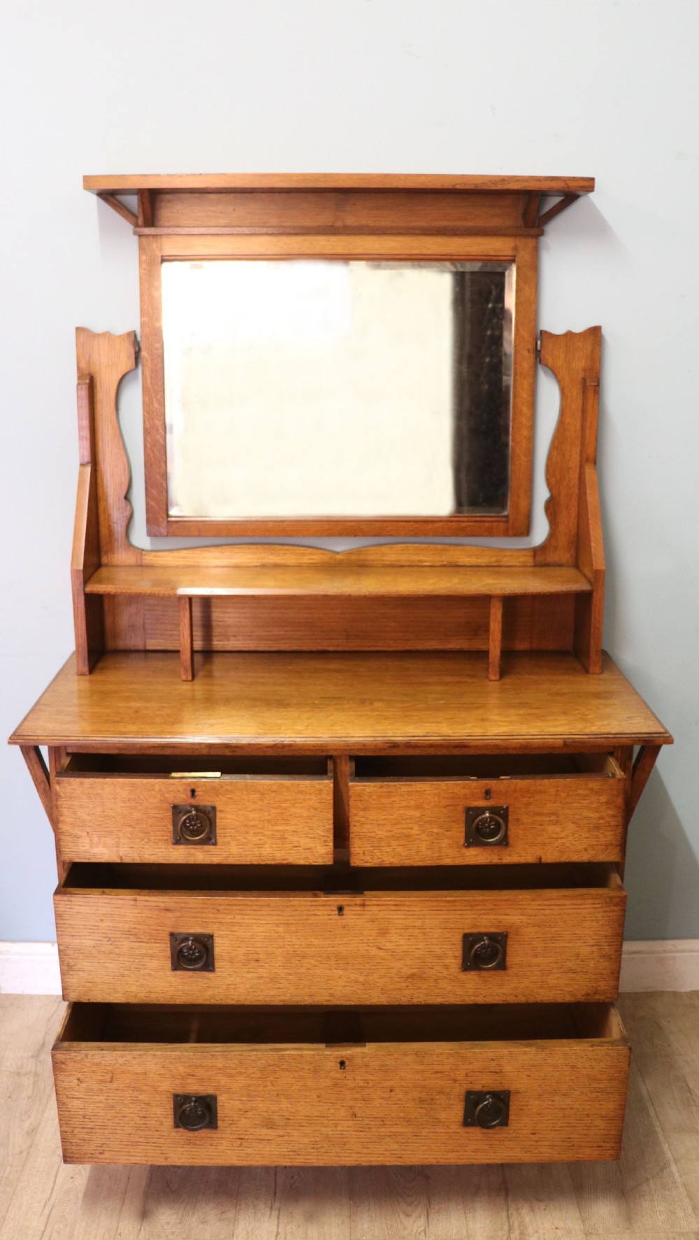  A lovely English Arts and Crafts dressing chest View III