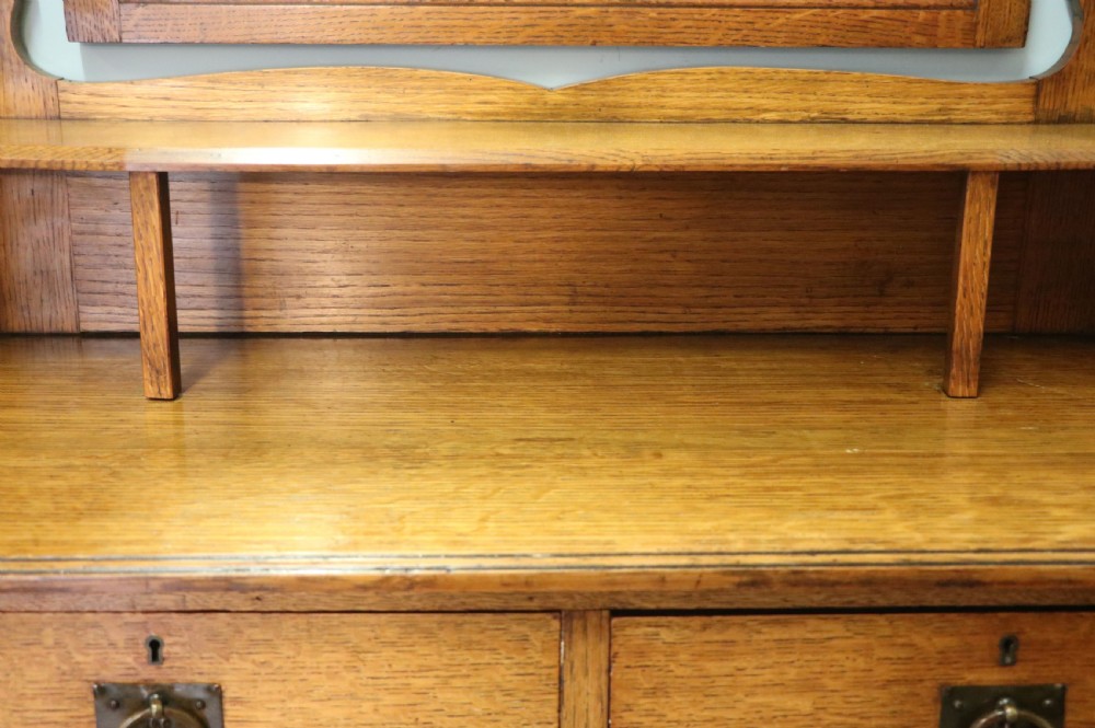  A lovely English Arts and Crafts dressing chest View XVIII