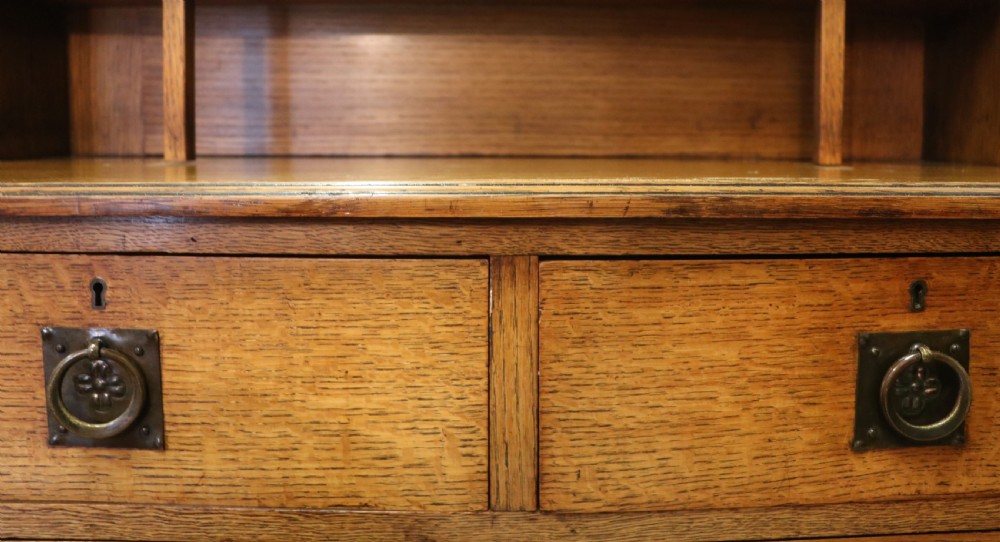  A lovely English Arts and Crafts dressing chest View XIX
