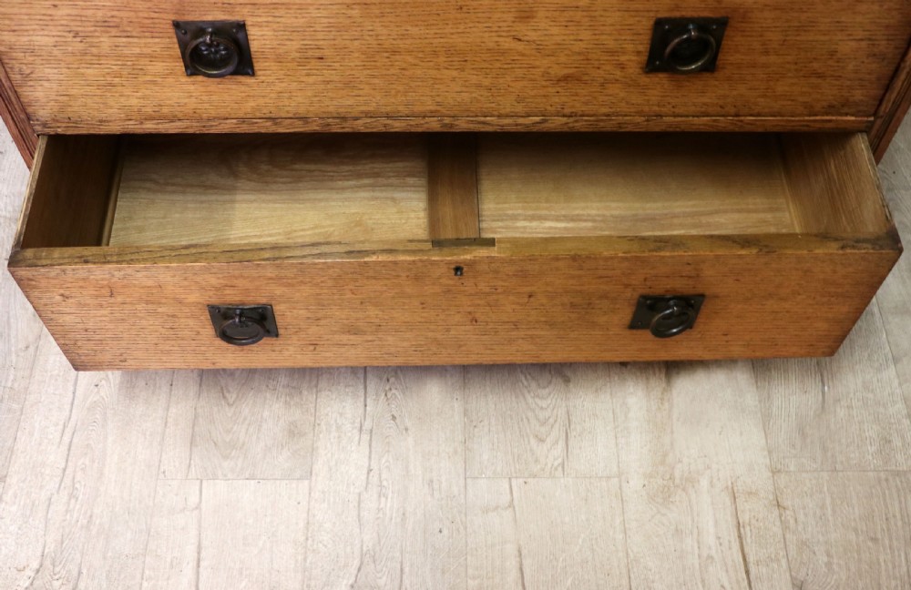  A lovely English Arts and Crafts dressing chest View XXVI