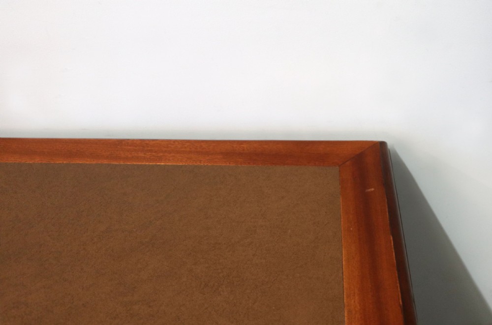A superb quality stylish 20th century mahogany twin pedestal desk. View XIV