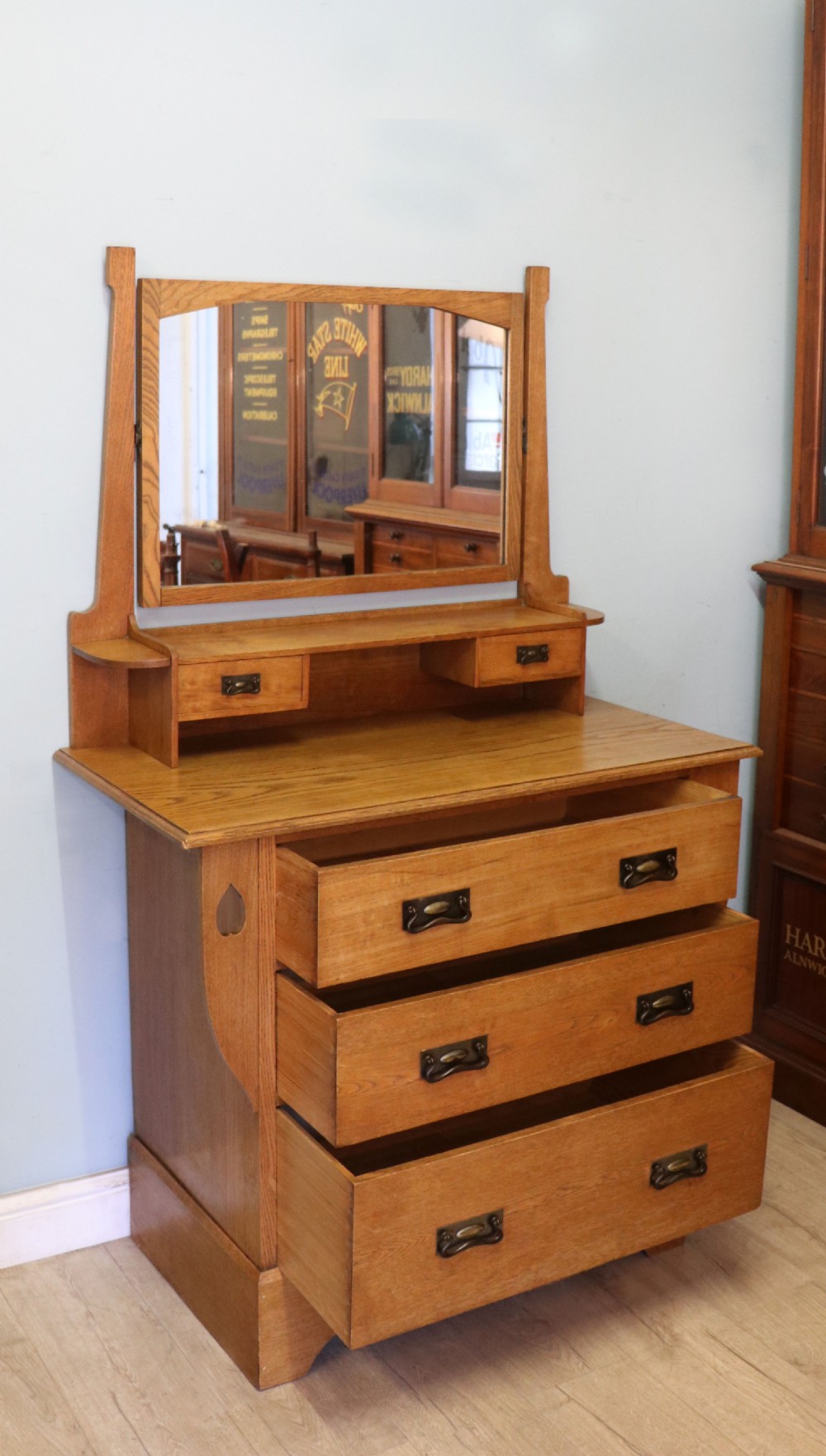 A lovely late 19th century light oak dressing chest View V