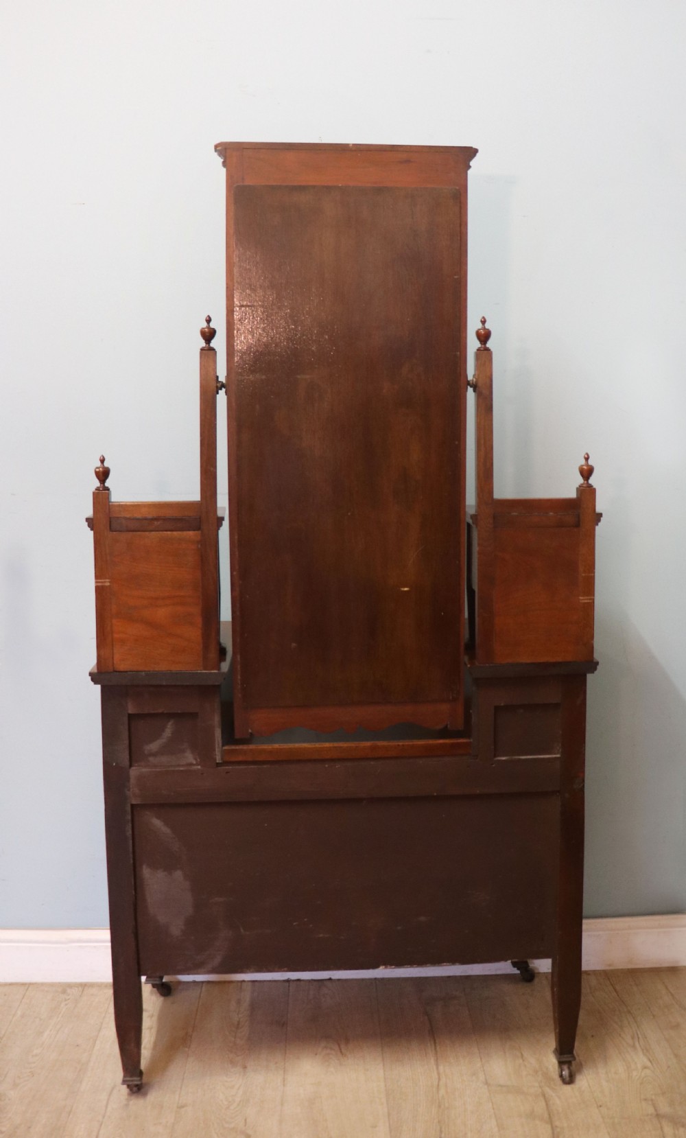 A lovely late 19th century American walnut dressing chest. View VIII