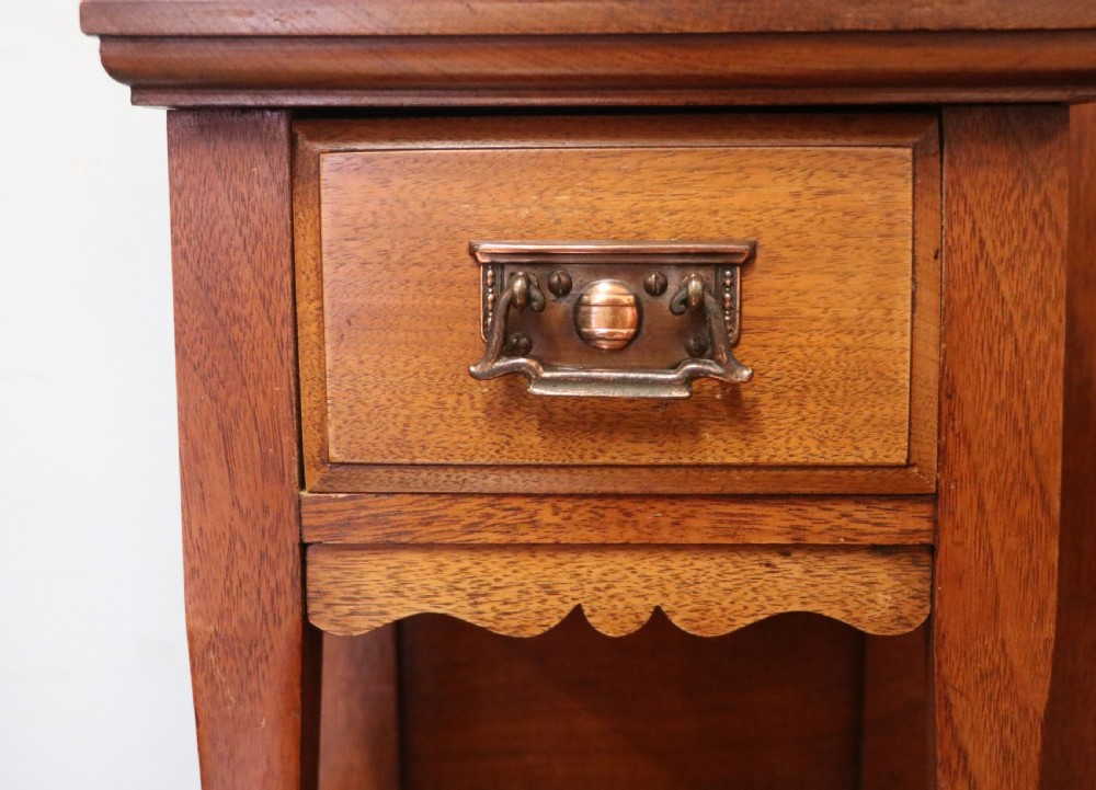 A lovely late 19th century American walnut dressing chest. View XXIII