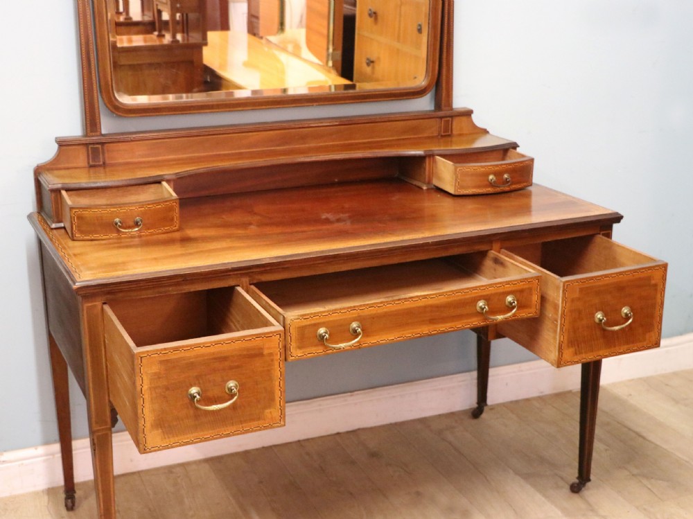 A fine quality Edwardian mahogany dressing table with inlaid decoration! View XVII