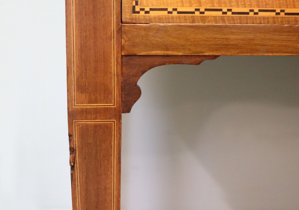 A fine quality Edwardian mahogany dressing table with inlaid decoration! View XX