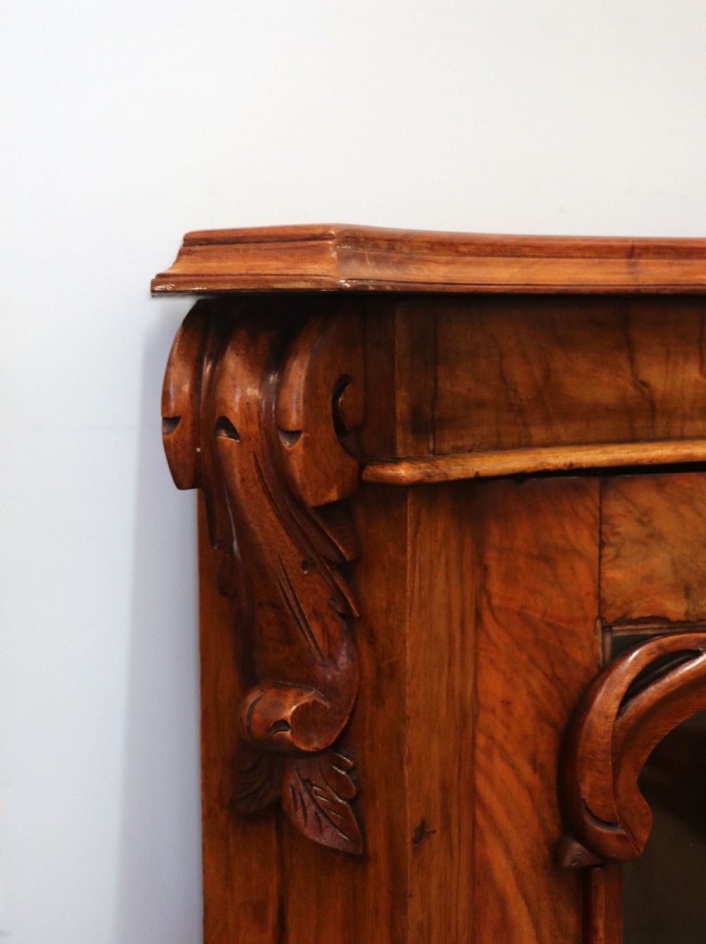  A lovely Victorian walnut & mahogany veneered sideboard of serpentine form. View VII