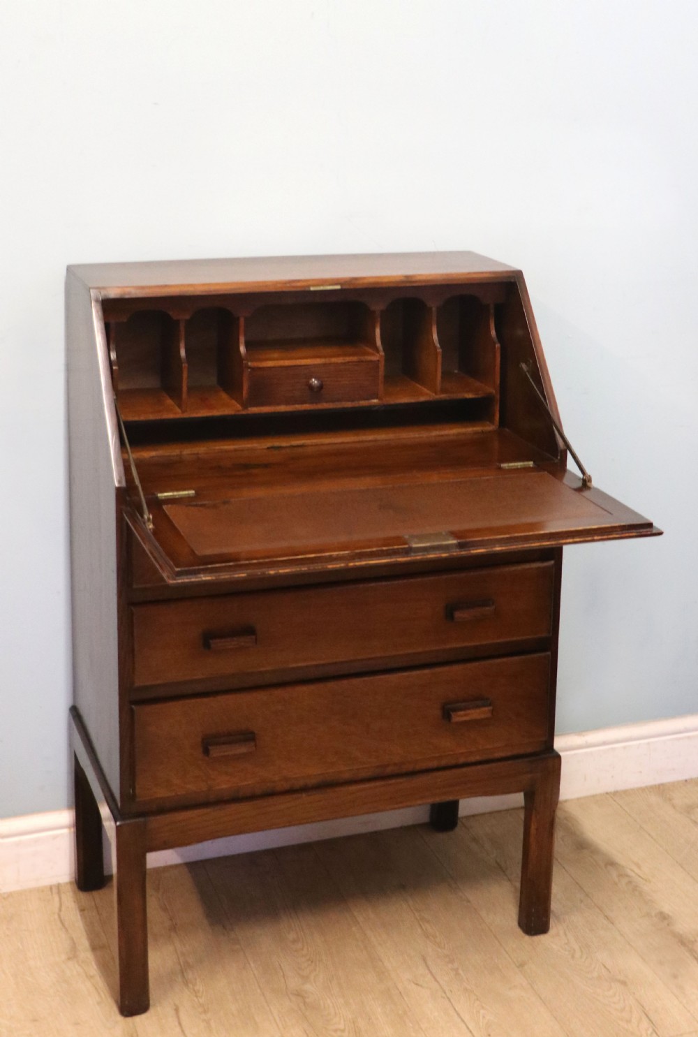 A really lovely & understated 1930s oak bureau. View VII