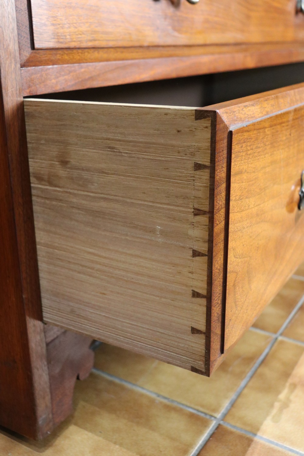 A late Victorian American walnut dressing chest. View XIV