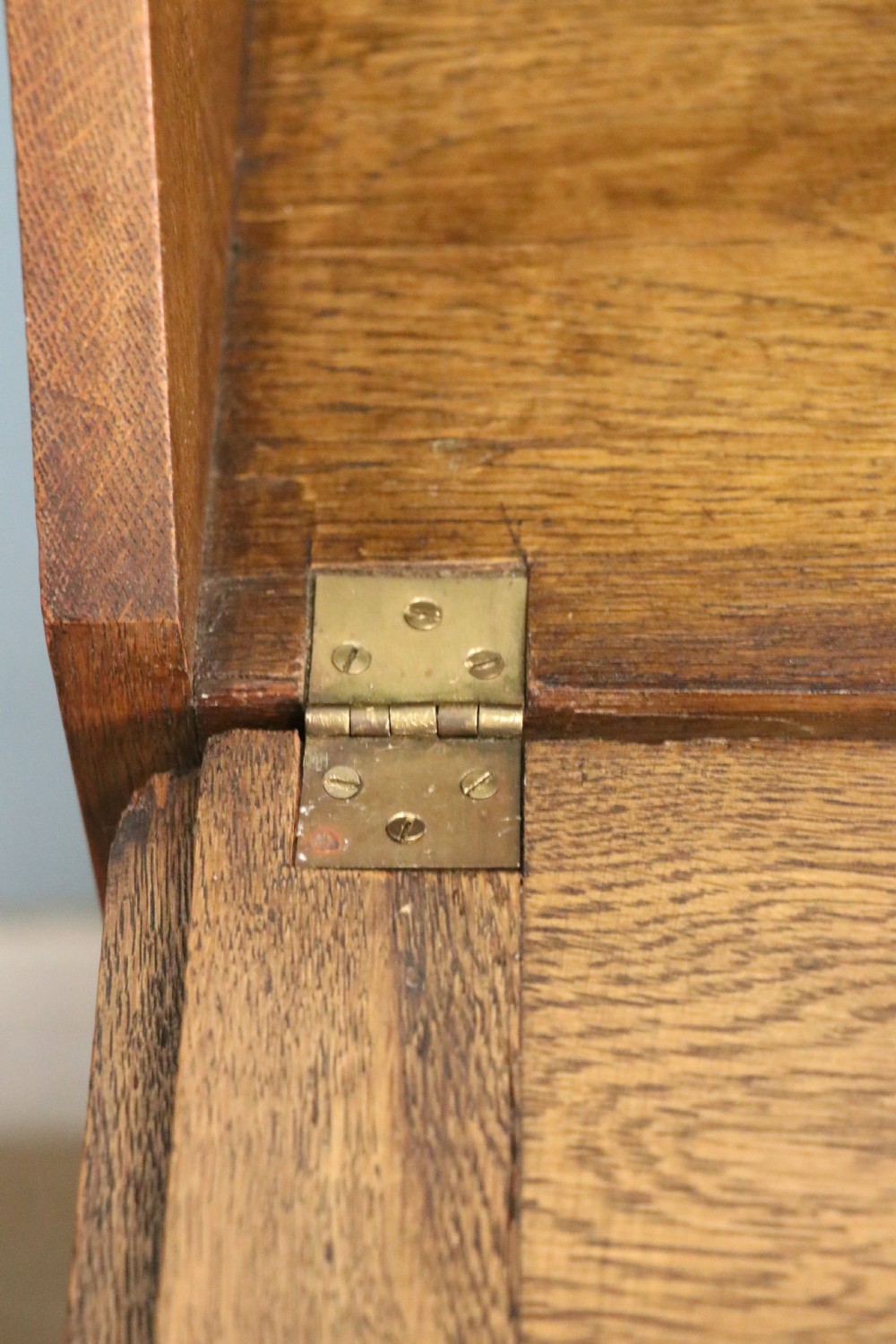 A late Victorian oak bureau in the Arts and Crafts style.  View XXIII