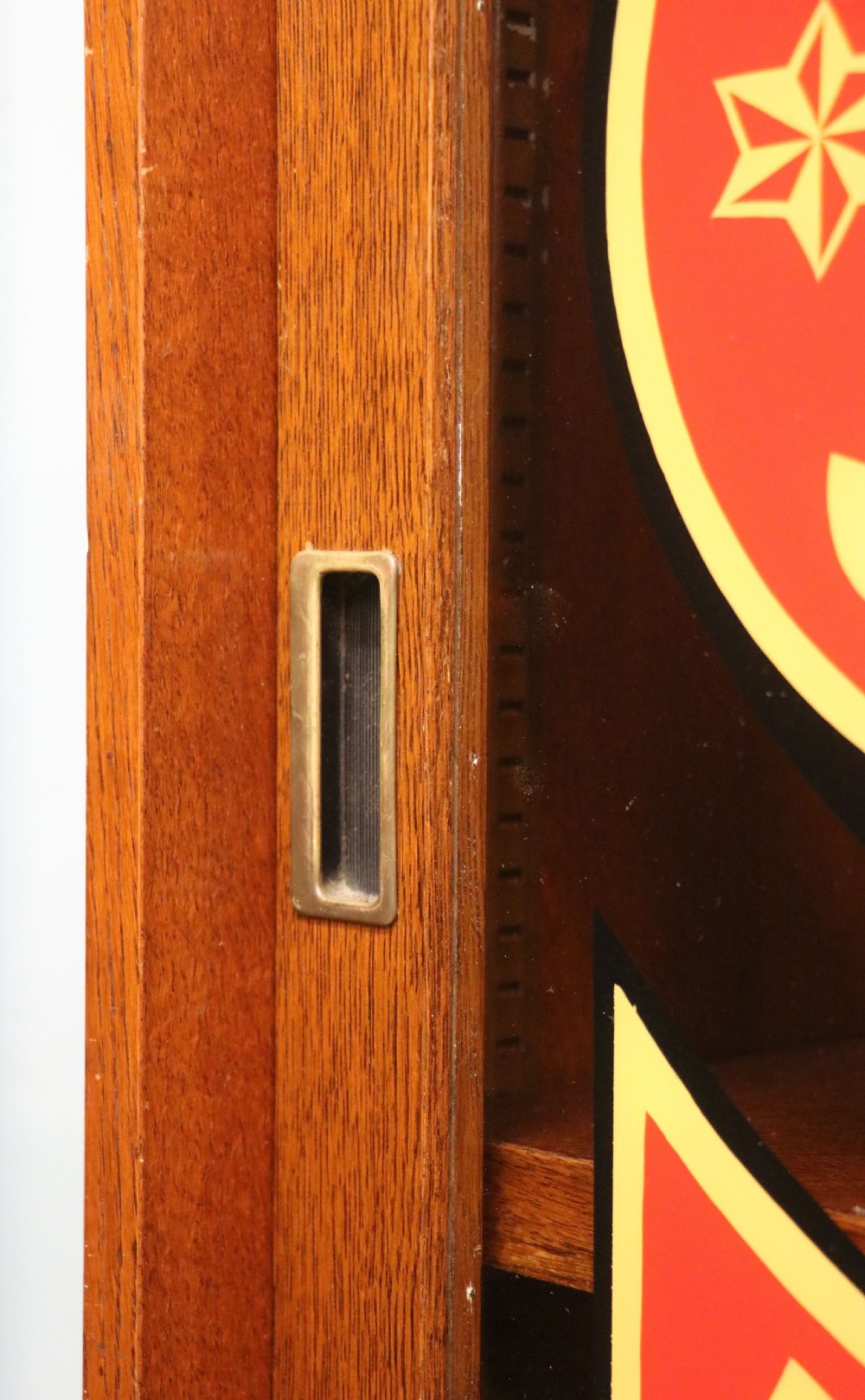 A lovely early 20th century oak framed display cabinet sign written for Singer Sewing Machines. View XIII