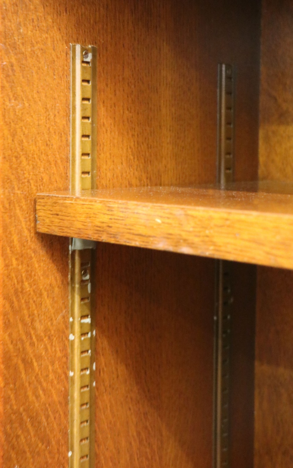 A lovely early 20th century oak framed display cabinet sign written for Singer Sewing Machines. View XIX