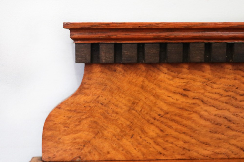 A lovely Shapland & Petter oak inlaid bedside cabinet. View XII