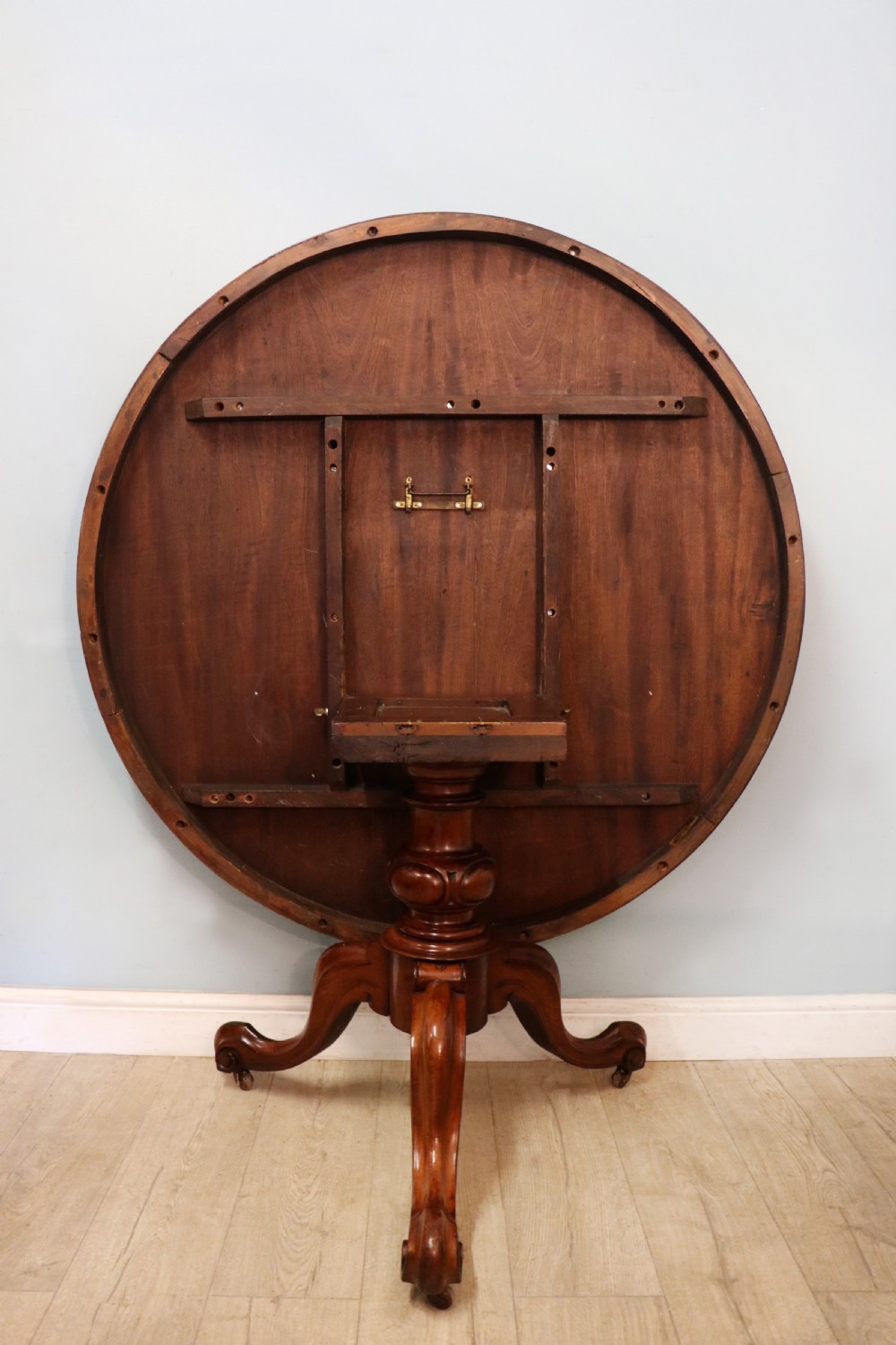 A lovely mahogany tilt top centre or dining table. View IV