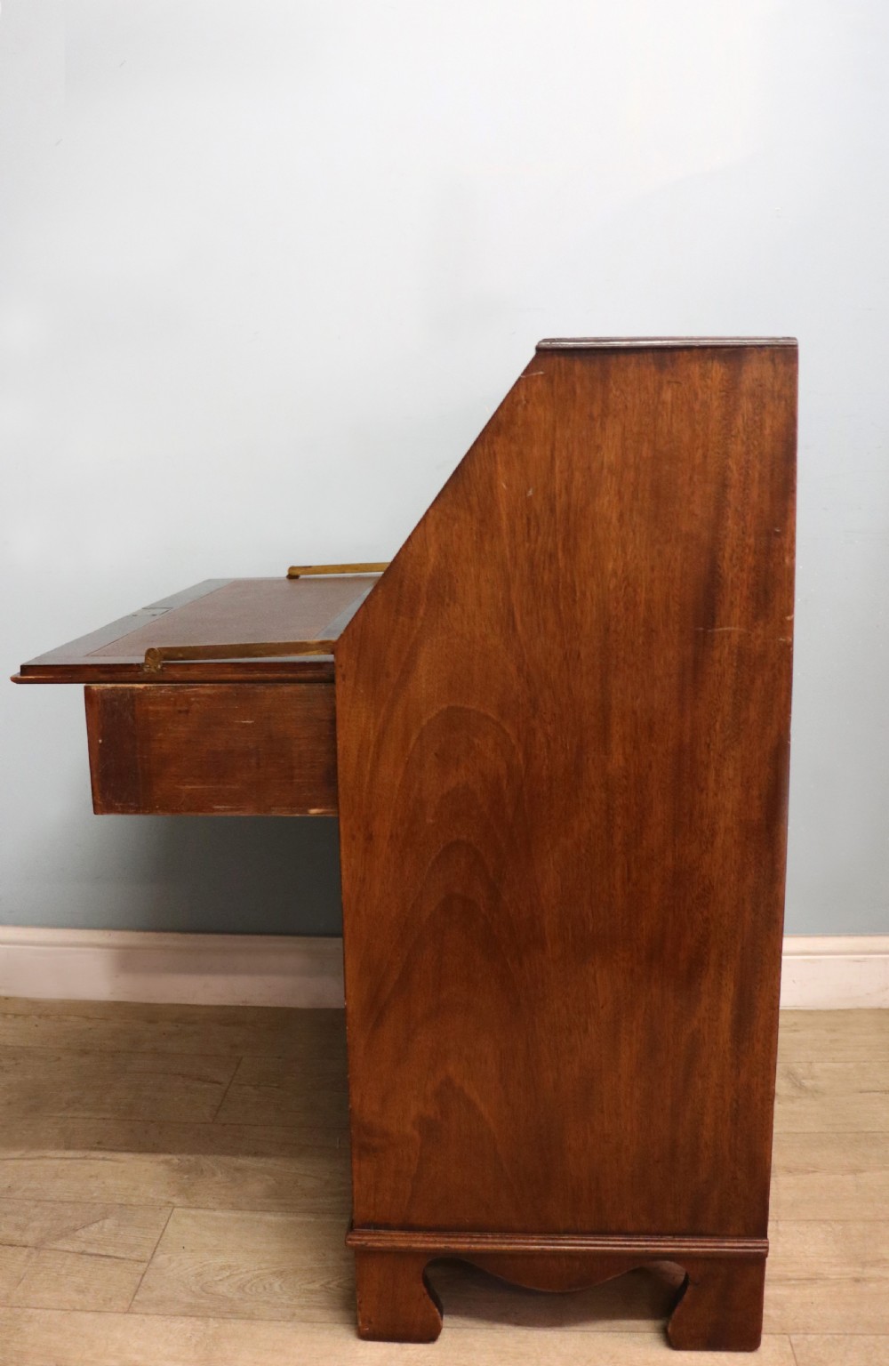 A lovely Edwardian bureau in the Sheraton revival style!  View IX