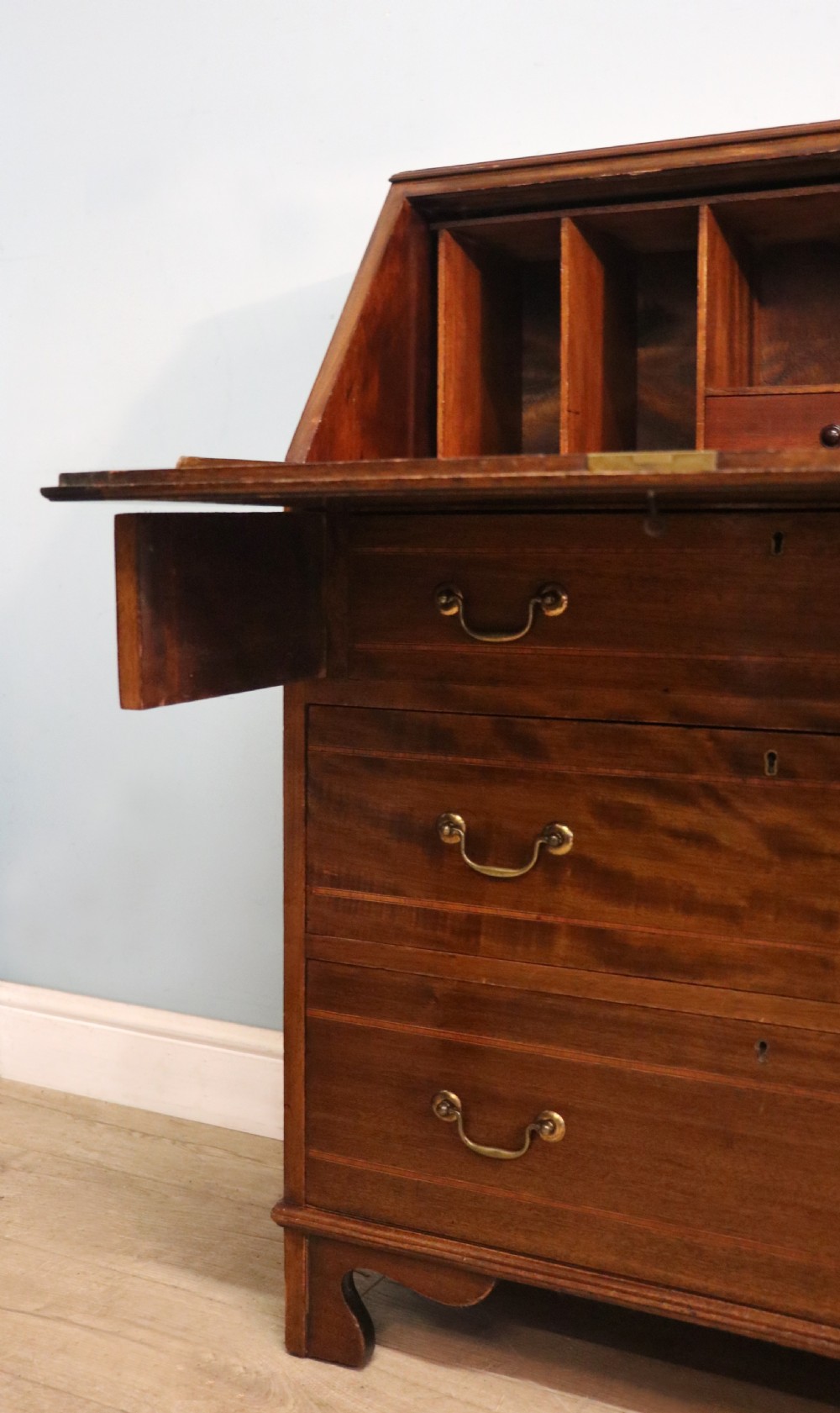 A lovely Edwardian bureau in the Sheraton revival style!  View XXV