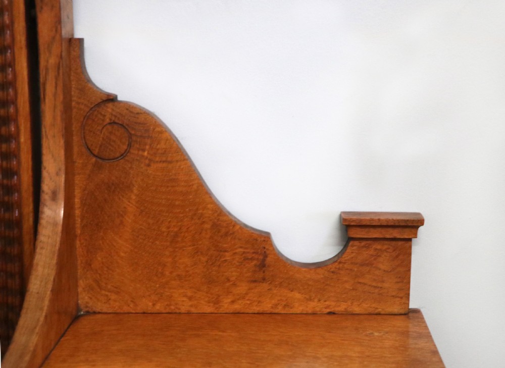  A very high-quality Shapland & Petter late 19th century American walnut dressing table. View X