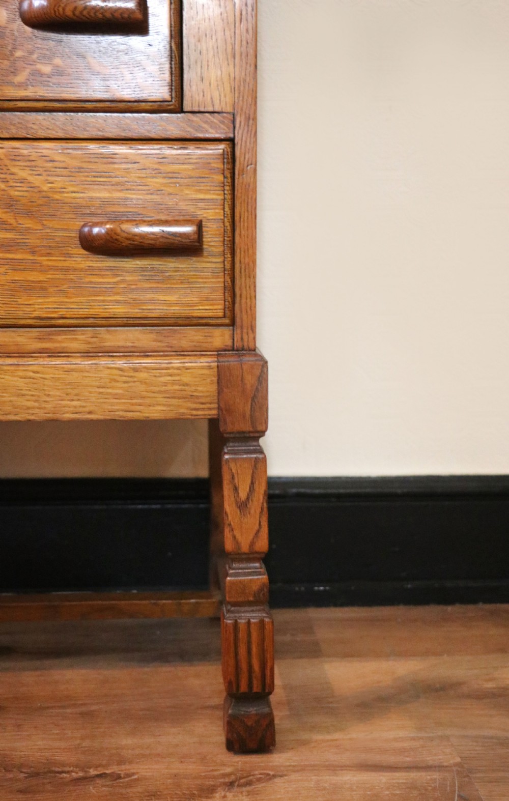 A lovely 1930s golden oak bureau.  View XXVI